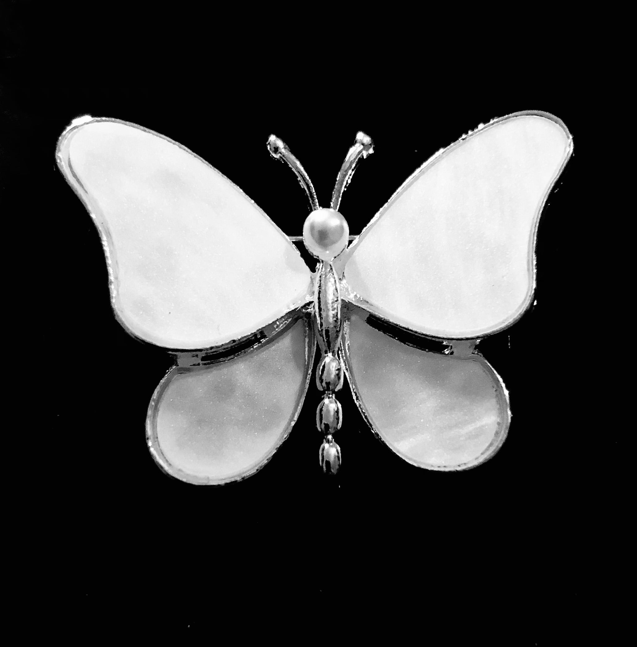 Broche « Papillon nacré »