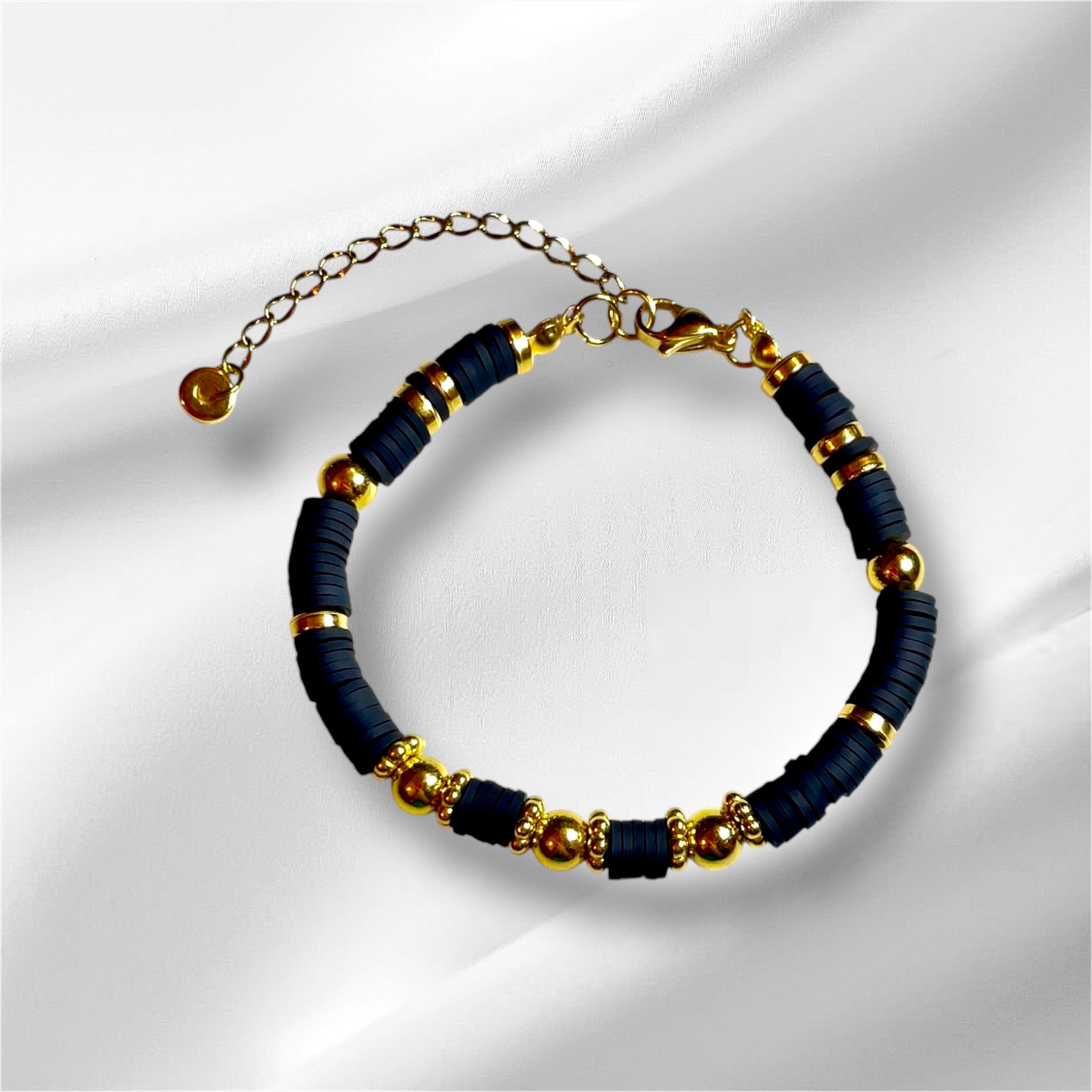 Bracelet perles plates Heishi noir et or