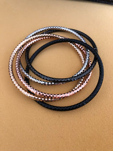 Bracelet acier 5 joncs enlacés multicolores