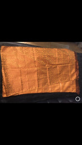 Écharpe en soie à franges