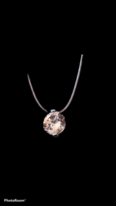Brillant zirconium sur fil transparent