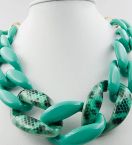 Collier vert motif python