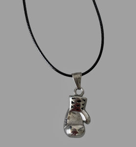 Pendentif acier 316 motif « gant de boxe »