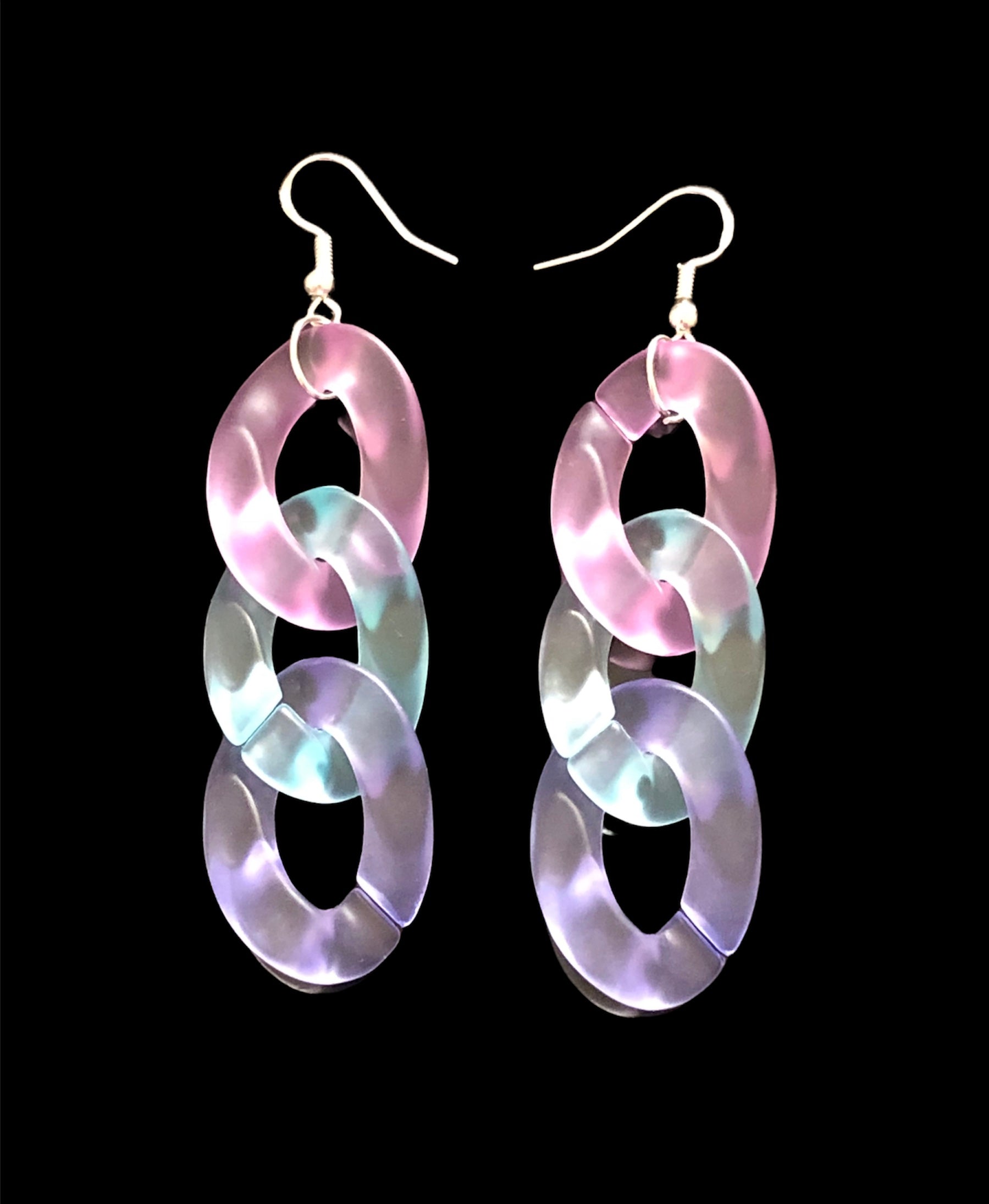 Boucles d’oreilles translucides mat