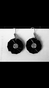 Boucles d’oreilles « fleur noire et brillant »