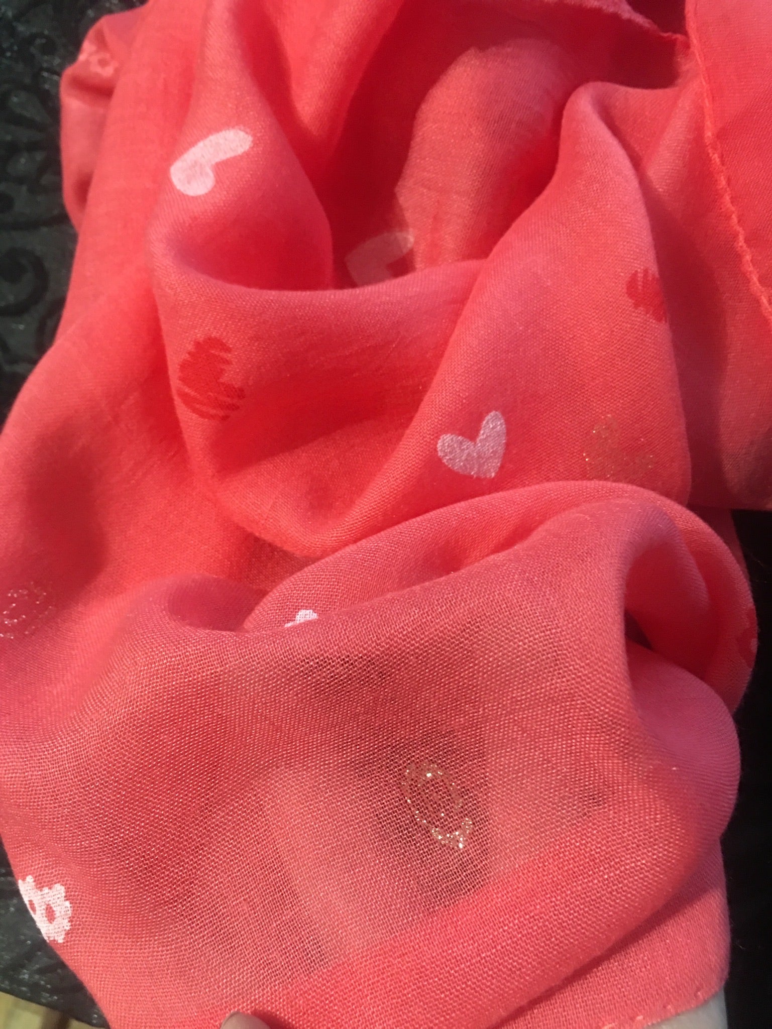 Écharpe légère en coton motifs coeurs ou fleurs