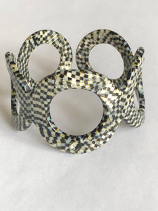 Bracelet-Manchette motif « Damier »