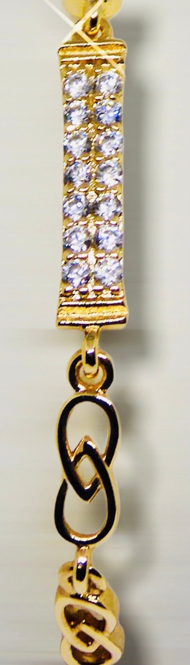 Bracelet réglable en plaqué or et zirconiums