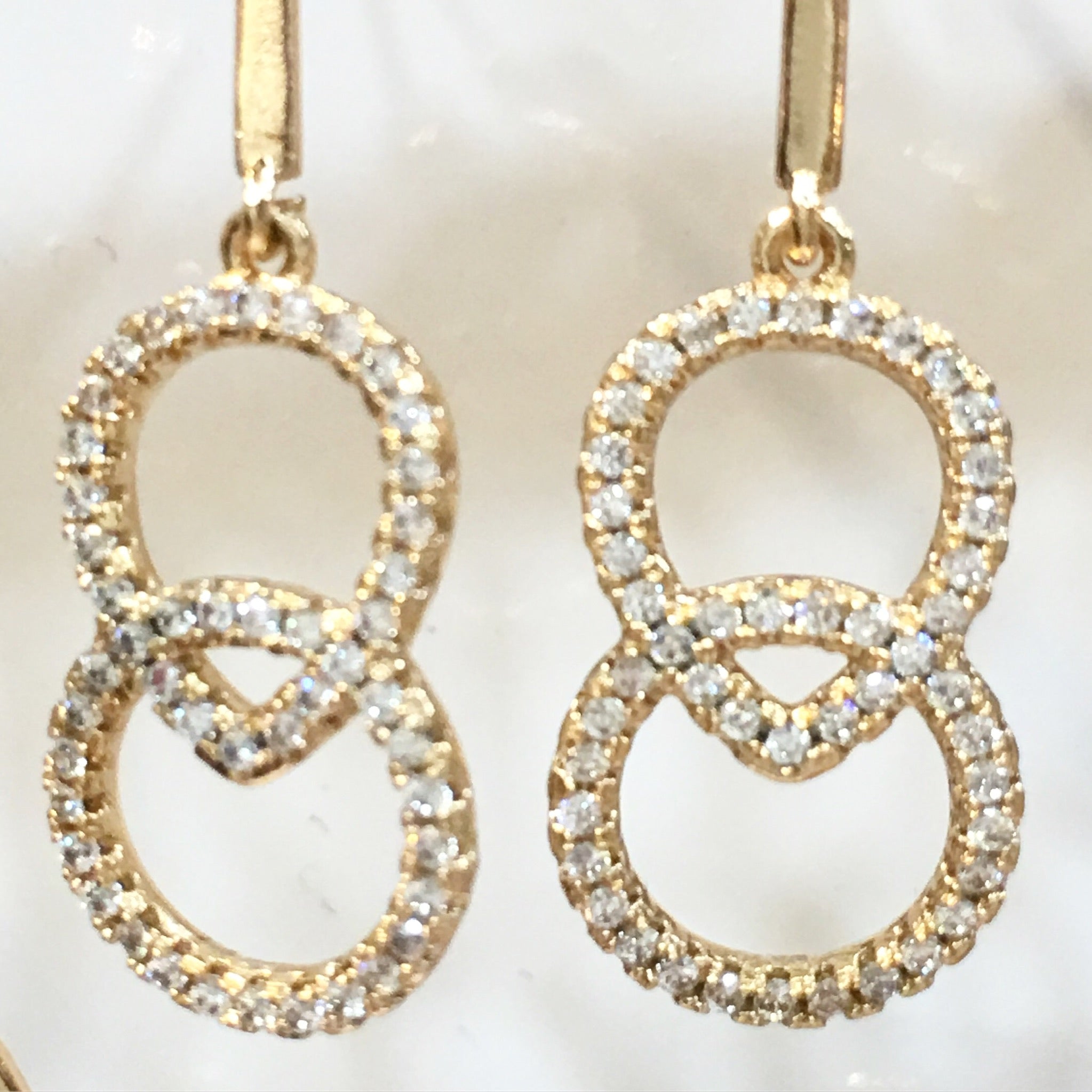 Boucles d’oreilles pendantes « 2 cercles brillants » plaqué or jaune ou blanc
