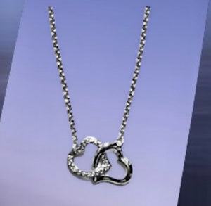 Pendentif plaqué or blanc « Coeurs enlacés « 