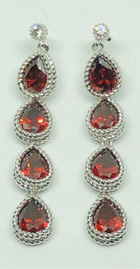 Boucles d’oreilles rouges pendantes