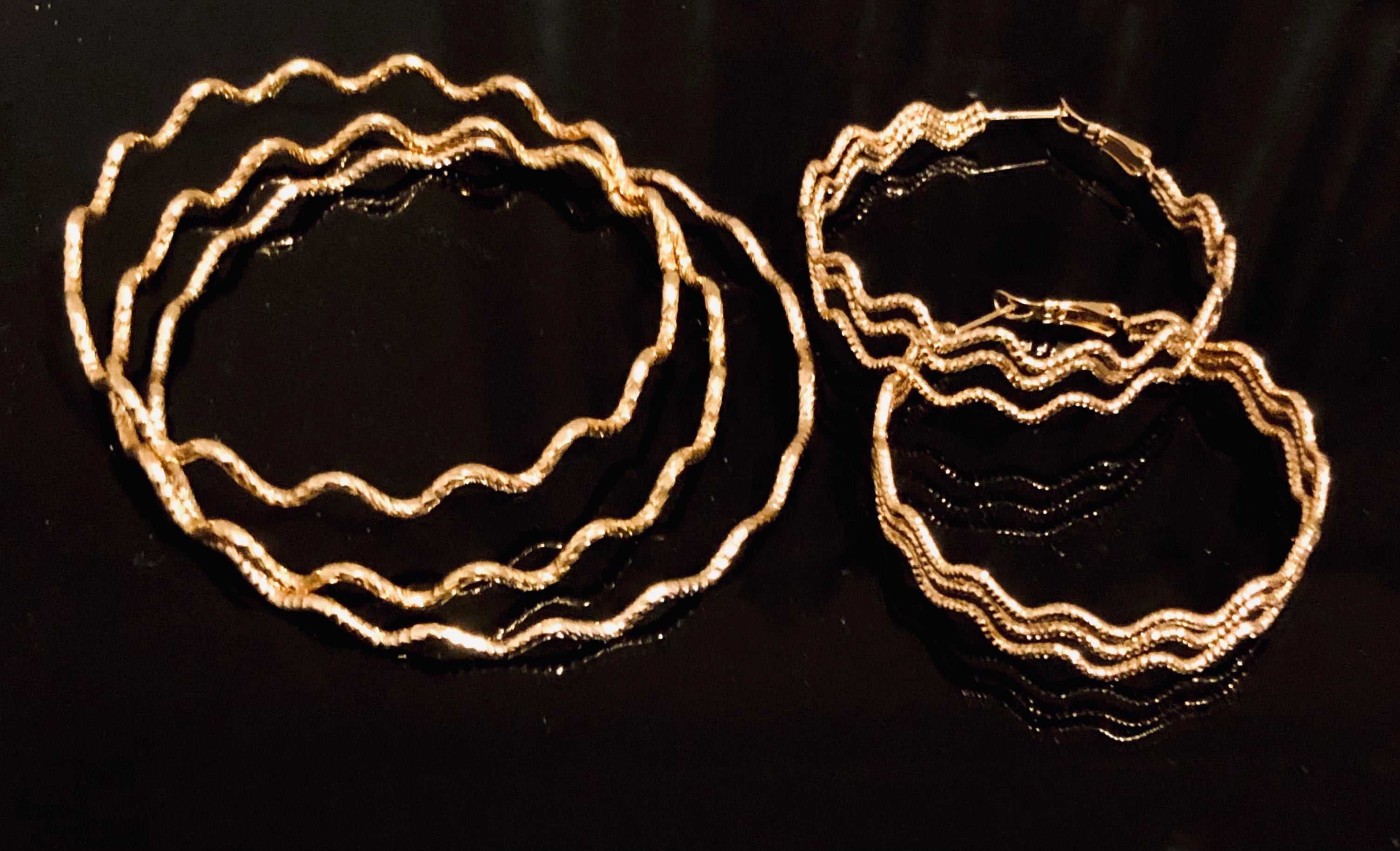 Bracelet plaqué or 3 joncs motif « Vagues »