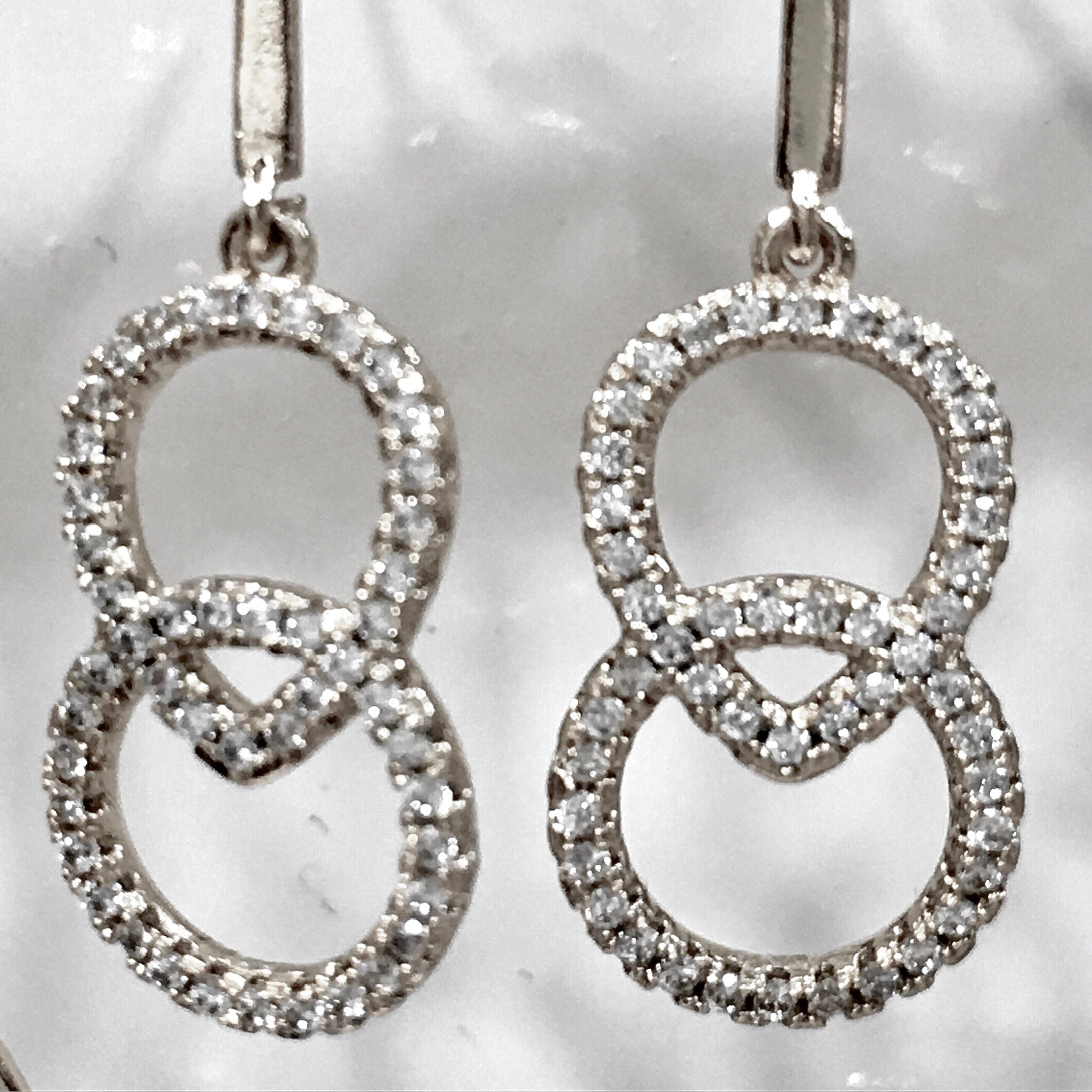 Boucles d’oreilles pendantes « 2 cercles brillants » plaqué or jaune ou blanc