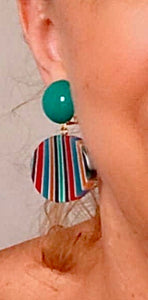 Boucles d’oreilles vertes et multicolores