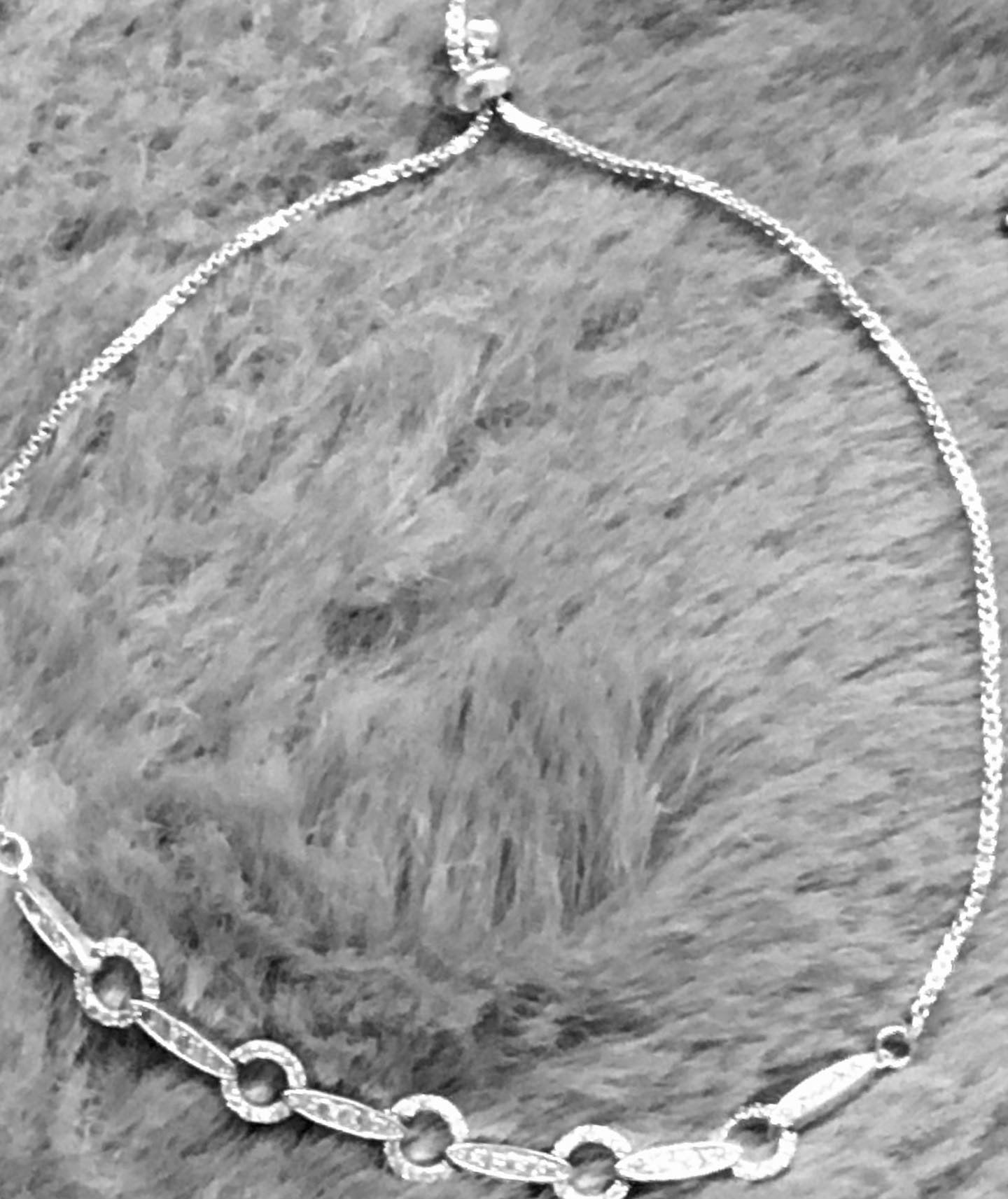 Bracelet plaqué or blanc et zirconiums