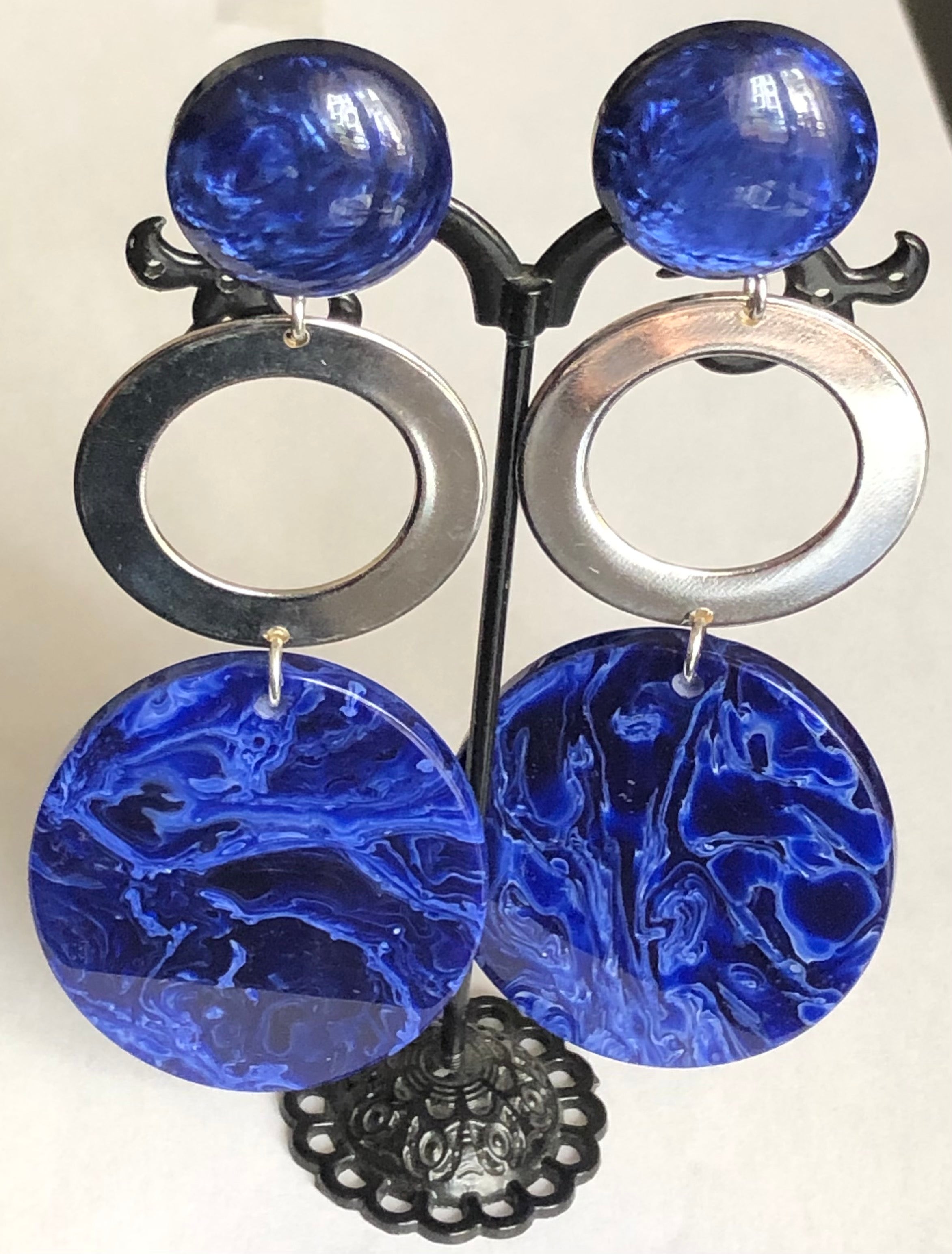 Boucles d’oreilles longues, bleu marbré